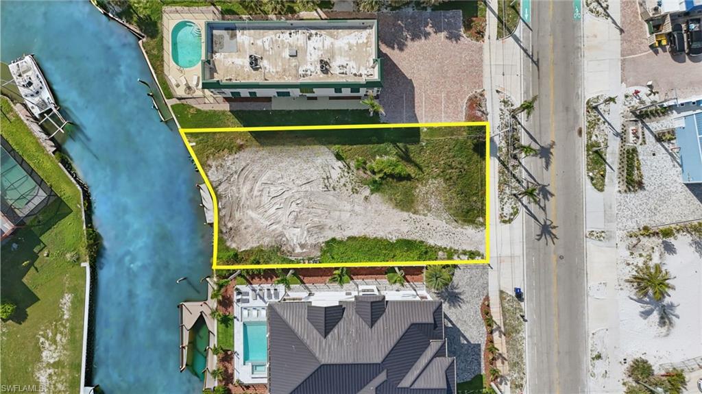 775 Estero Blvd Property Photo 3