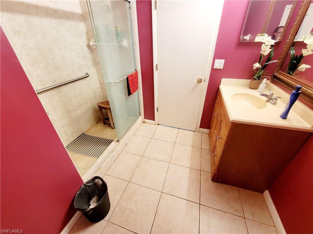 404 Roosevelt Ave Property Photo 36