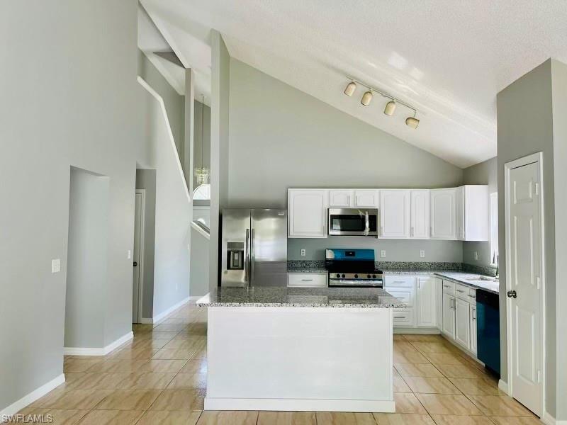 17040 Woodcrest Way Property Photo 2