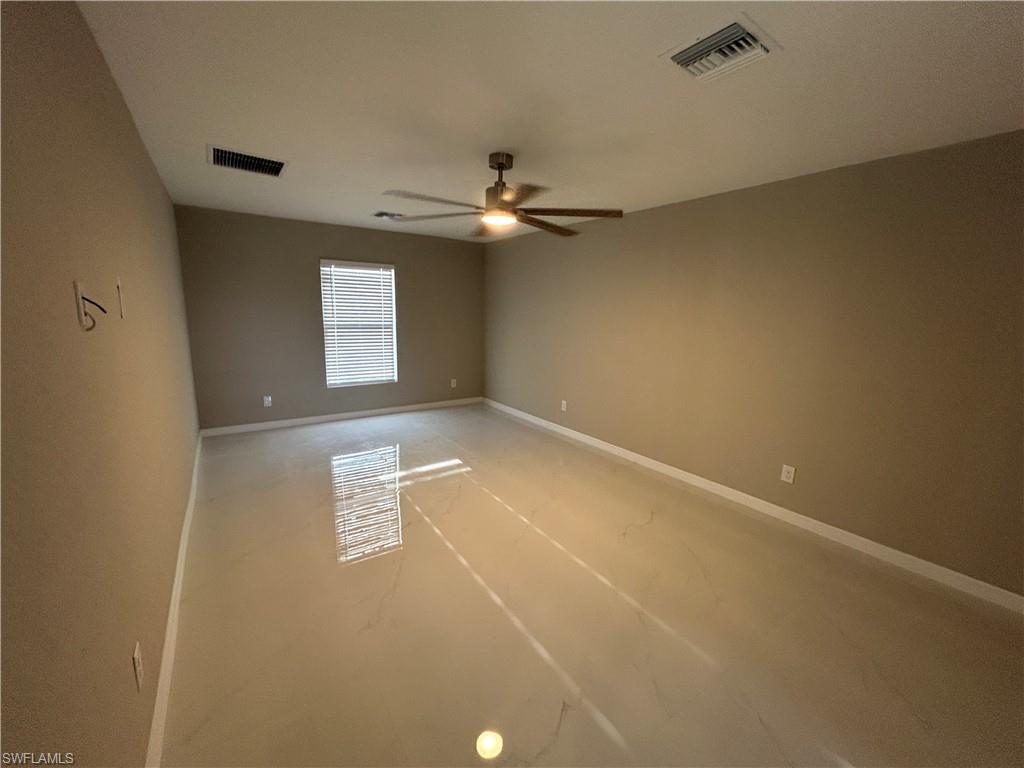 2601 Ne Juanita Pl Property Photo 6