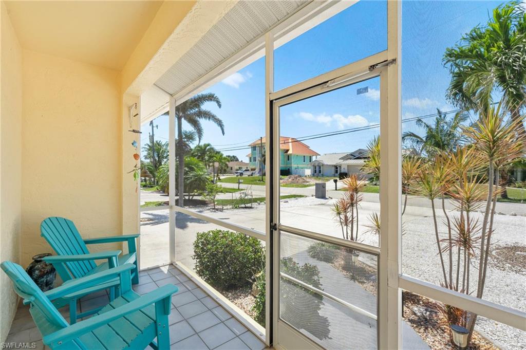 2468 Sapodilla Ln Property Photo 3