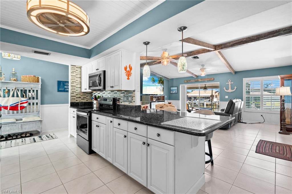 2468 Sapodilla Ln Property Photo 10