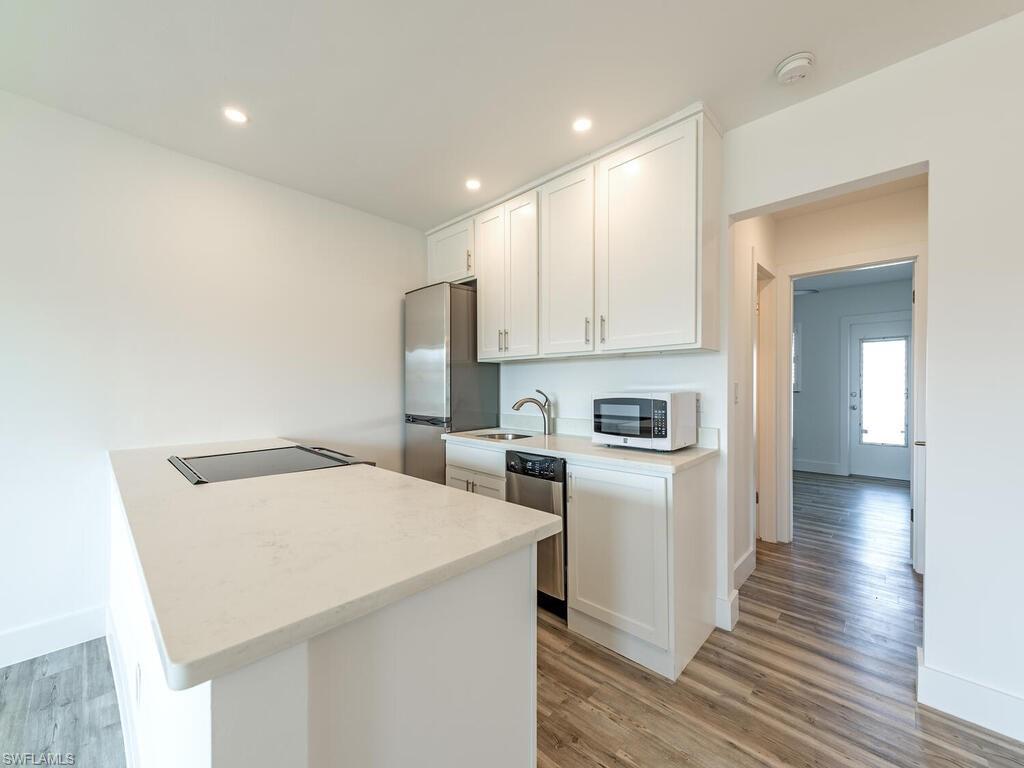 473 12th Ave S # B13 Property Photo 6