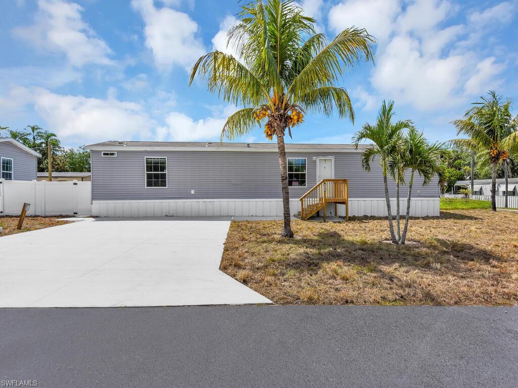 21180 Cypress Park Cir Property Photo 1