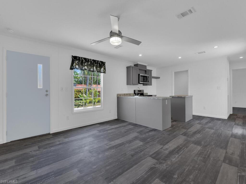 21190 Cypress Park Cir Property Photo 3
