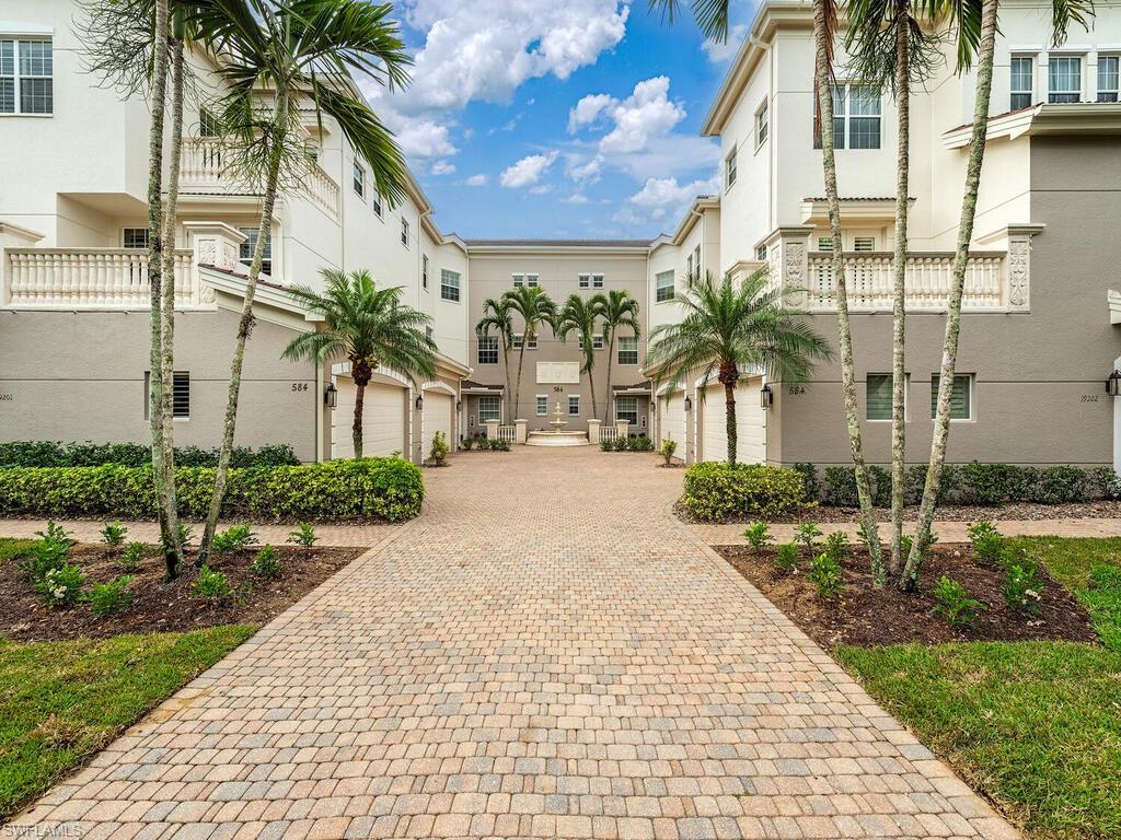 584 Avellino Isles Cir # 19102 Property Photo 3
