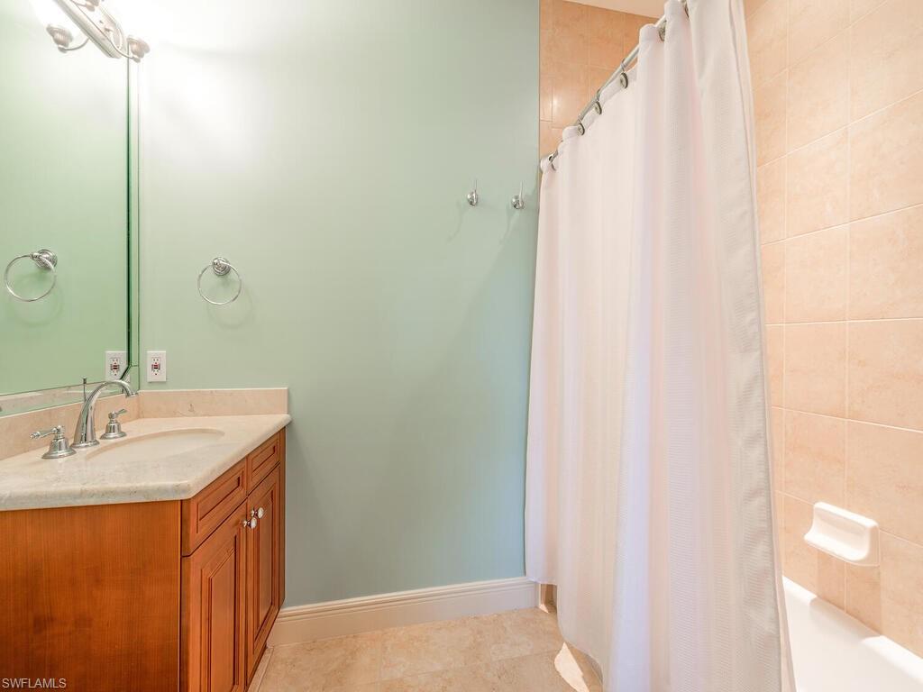 584 Avellino Isles Cir # 19102 Property Photo 12