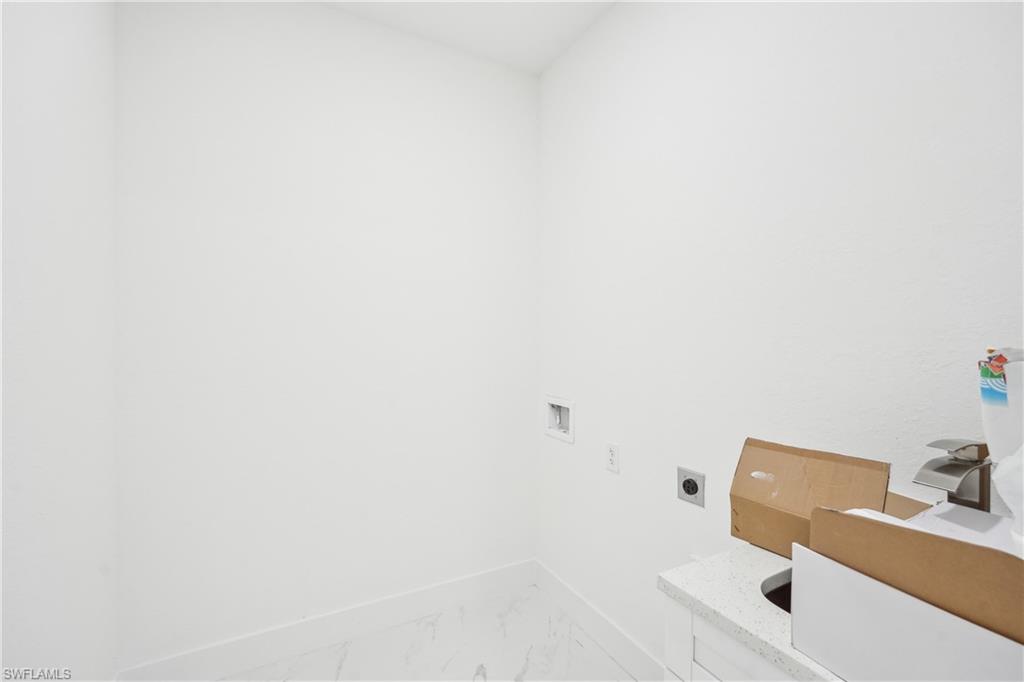 345 Sw 29th Pl Property Photo 35