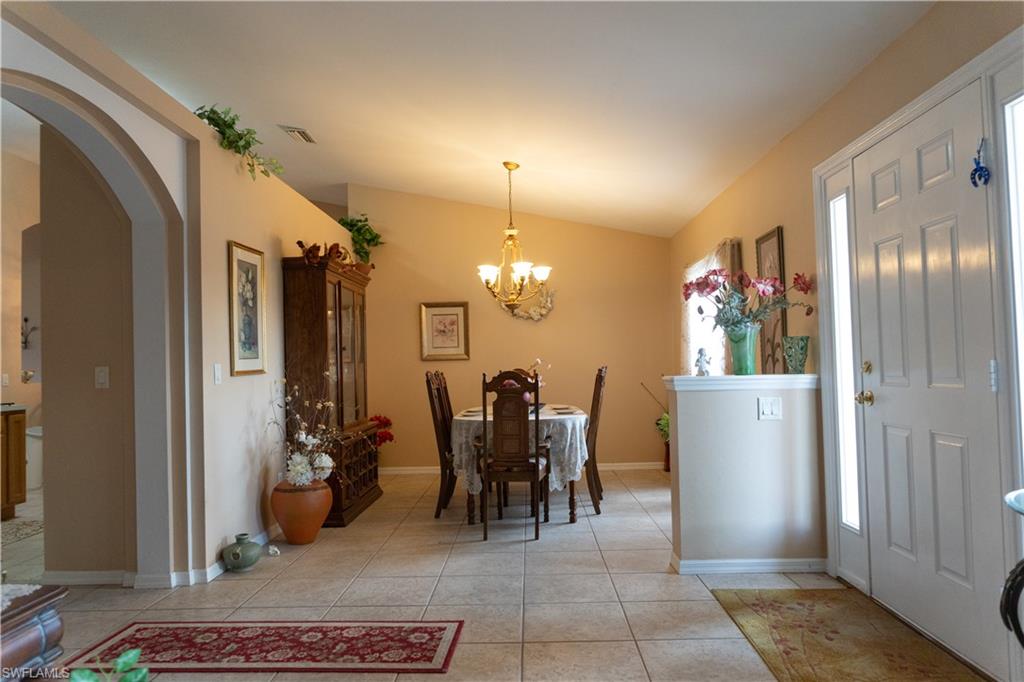 203 Sw 10th Pl Property Photo 2