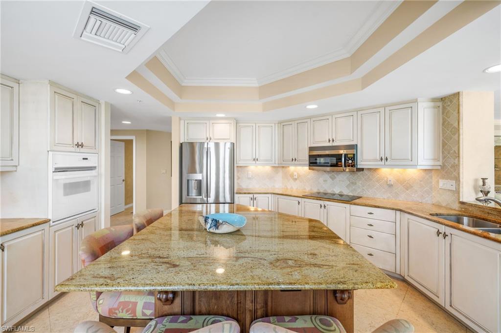 435 Dockside Dr # A804 Property Photo 16