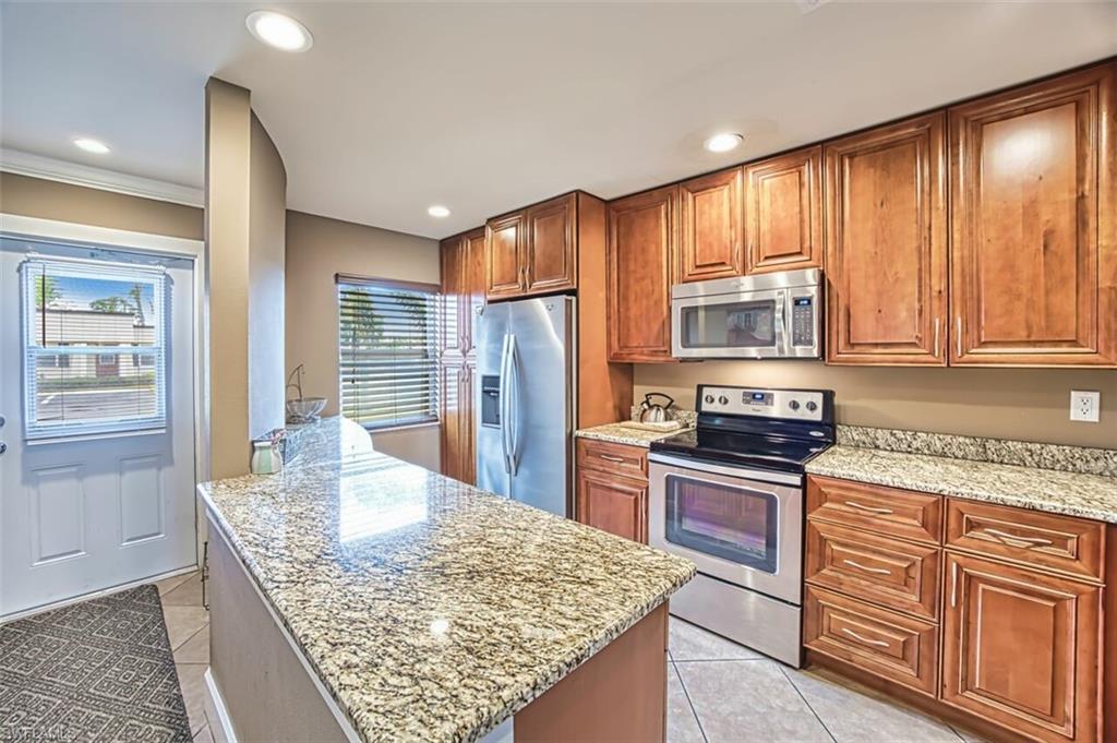 120 Gledhill Ct Property Photo 4