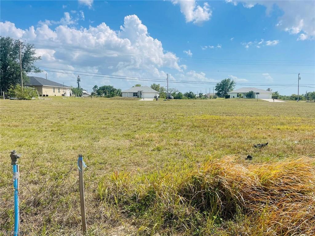1300 Kismet Pkwy E Property Photo 2