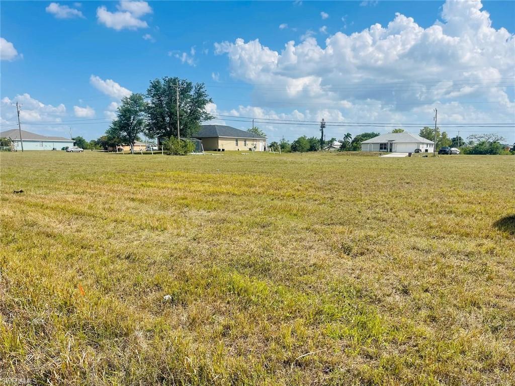 1300 Kismet Pkwy E Property Photo 3