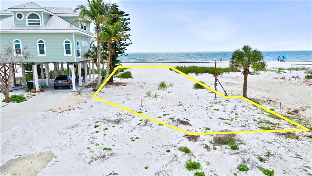 5682 Estero Blvd Property Photo 2