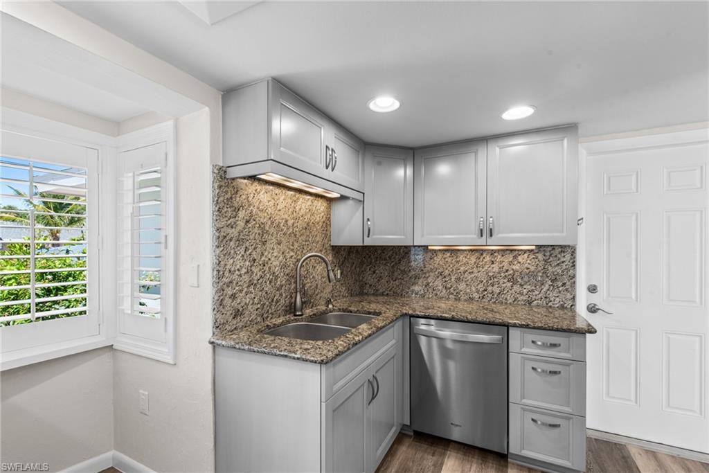 5309 Baypoint Ct Property Photo 10