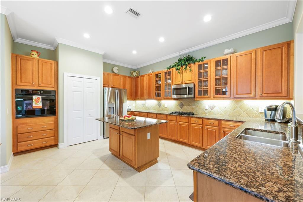 10527 Bellagio Dr Property Photo 20
