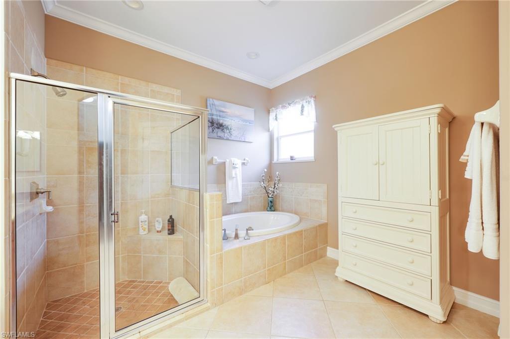 10527 Bellagio Dr Property Photo 28