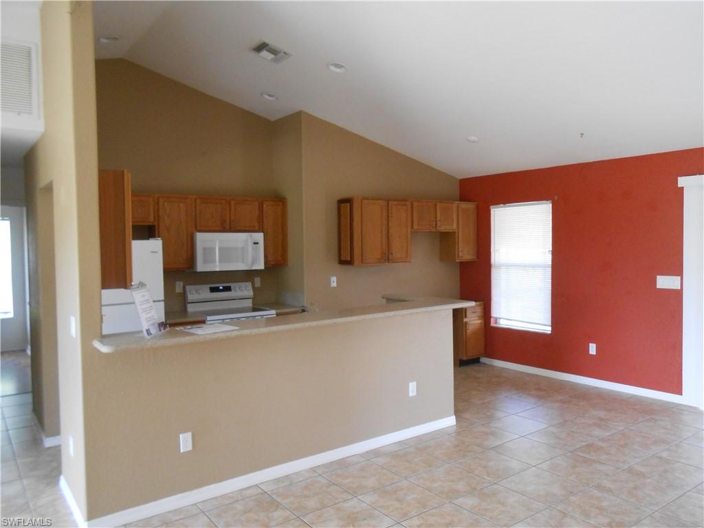 407 Chamonix Ave S Property Photo 3