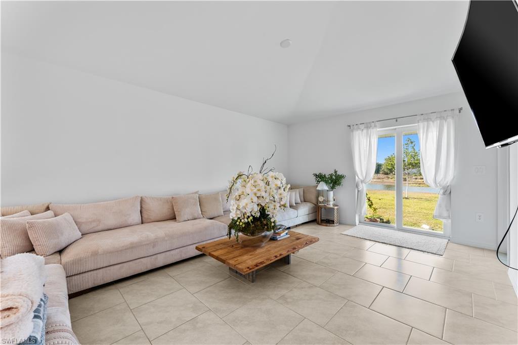 20160 Caroline Creek Place Property Photo 6