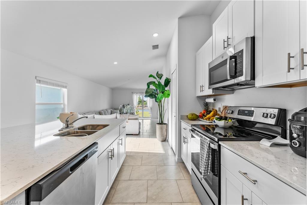 20160 Caroline Creek Place Property Photo 9