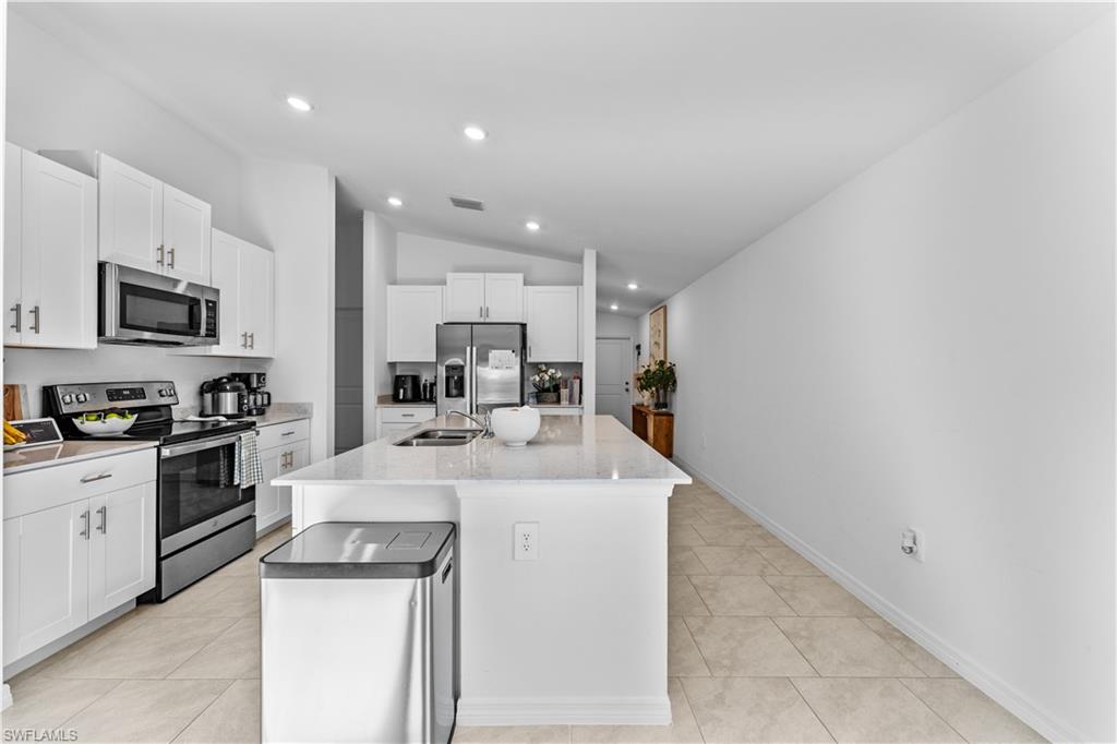 20160 Caroline Creek Place Property Photo 12