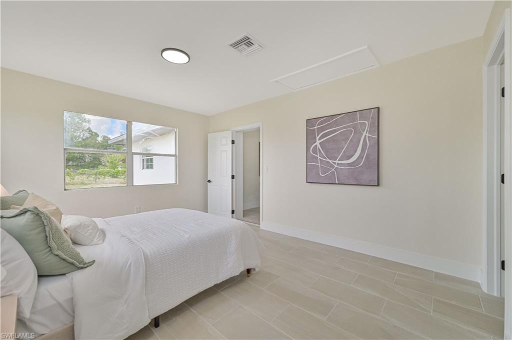 1400 Alwynne Dr Property Photo 22