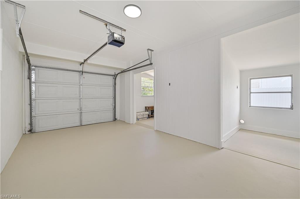 1400 Alwynne Dr Property Photo 28