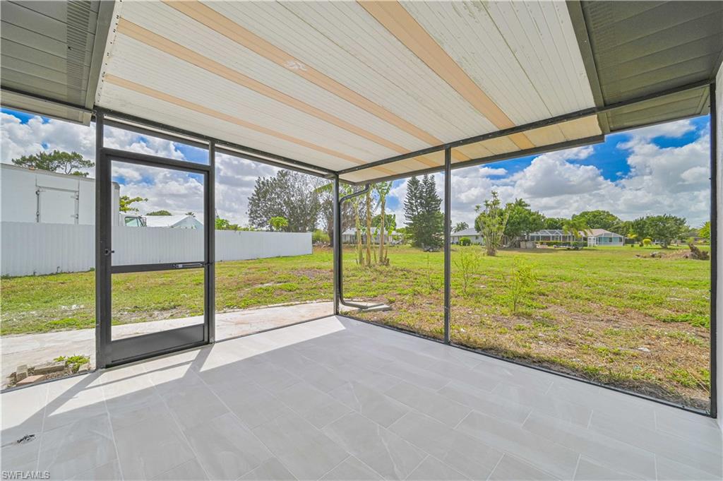 1400 Alwynne Dr Property Photo 29