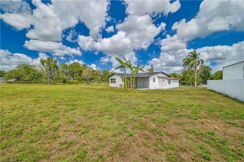 1400 Alwynne Dr Property Photo 32