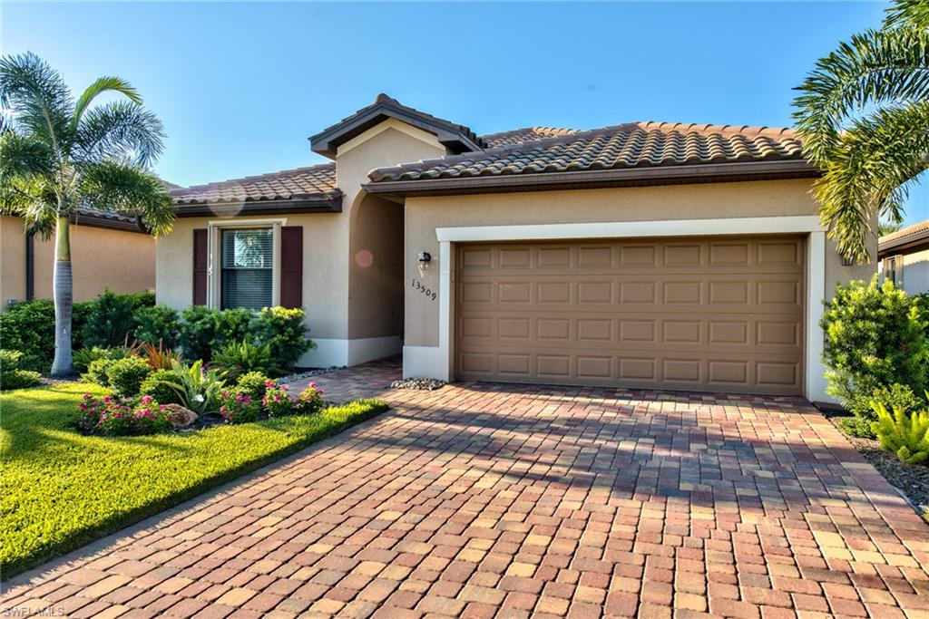 13509 San Georgio Dr Property Photo 2