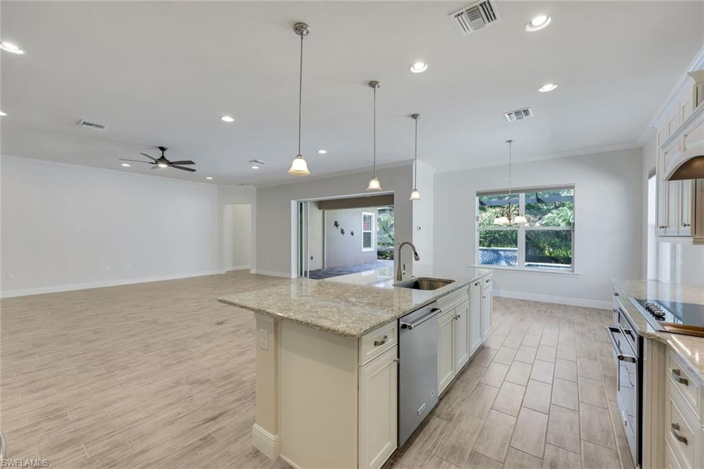 3781 Helmsman Dr Property Photo 11