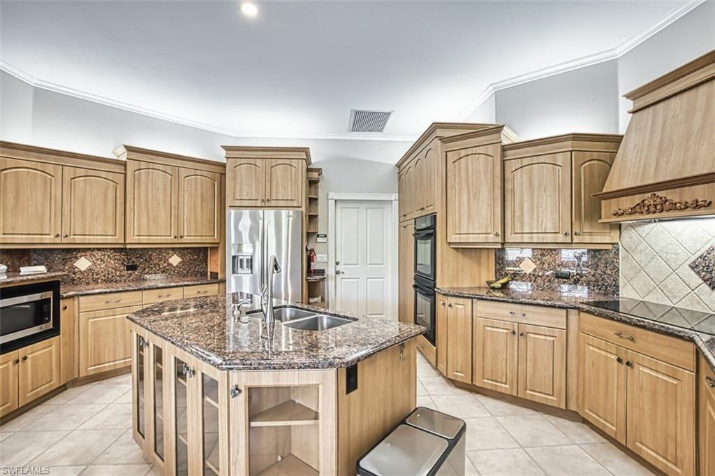 15291 Briarcrest Cir Property Photo 17