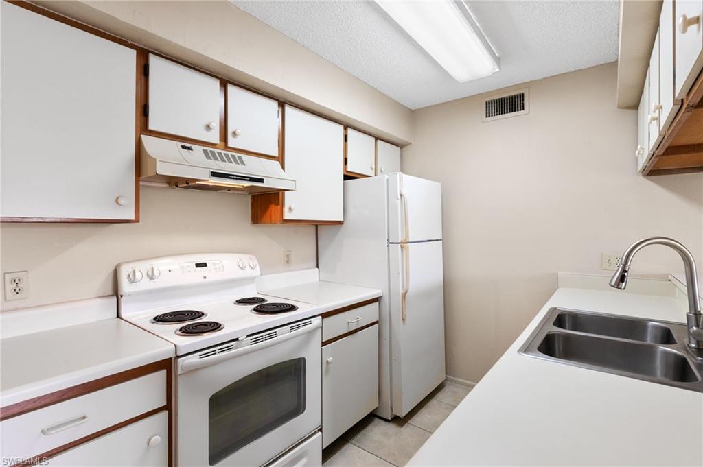 5317 Summerlin Rd # 1713 Property Photo 3