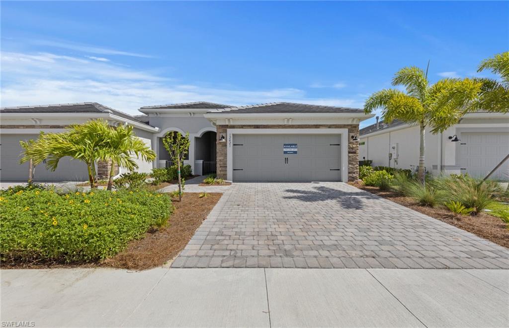 12421 Dolomite Way Property Photo 4