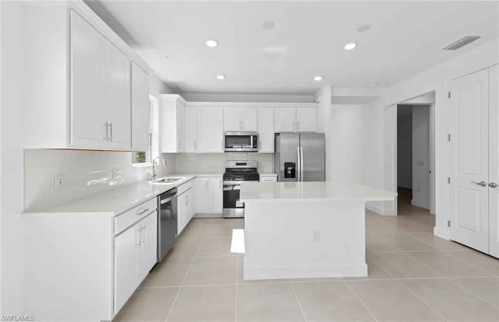 12421 Dolomite Way Property Photo 6