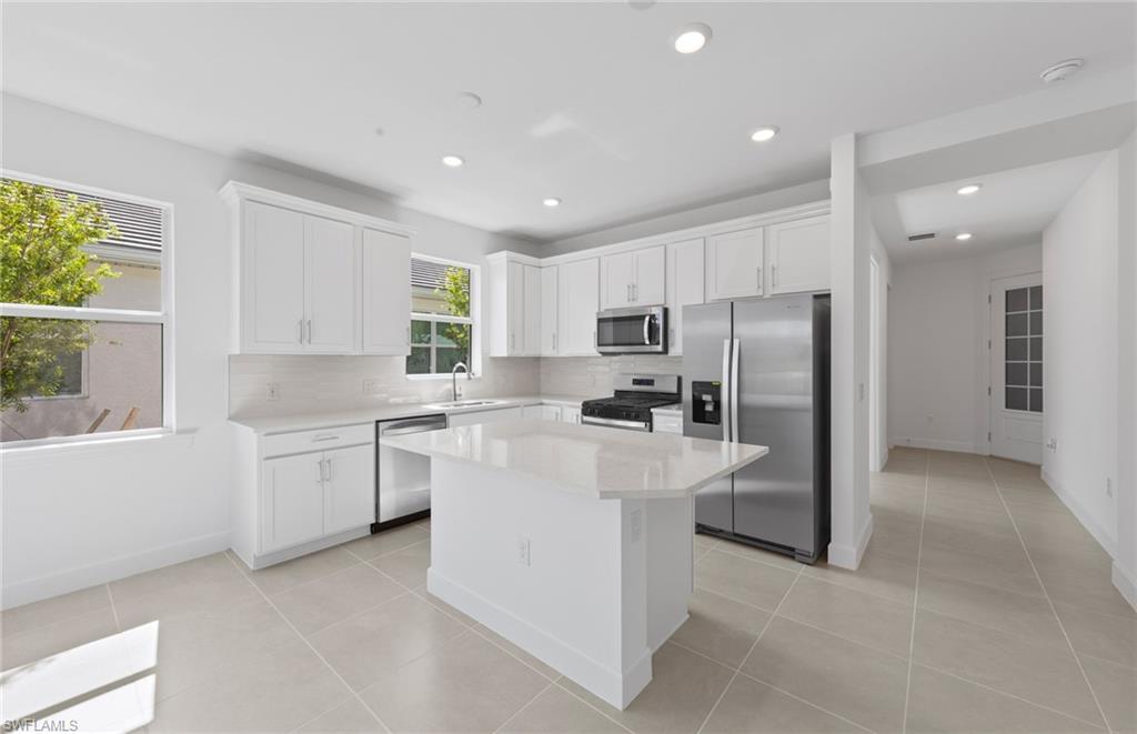 12421 Dolomite Way Property Photo 7