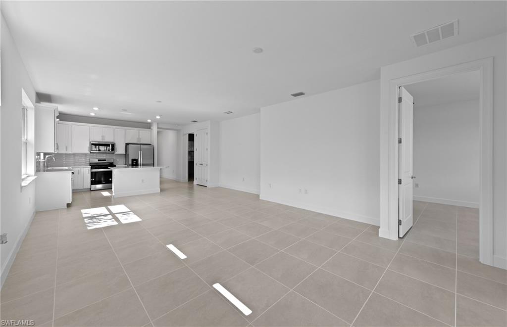 12421 Dolomite Way Property Photo 11