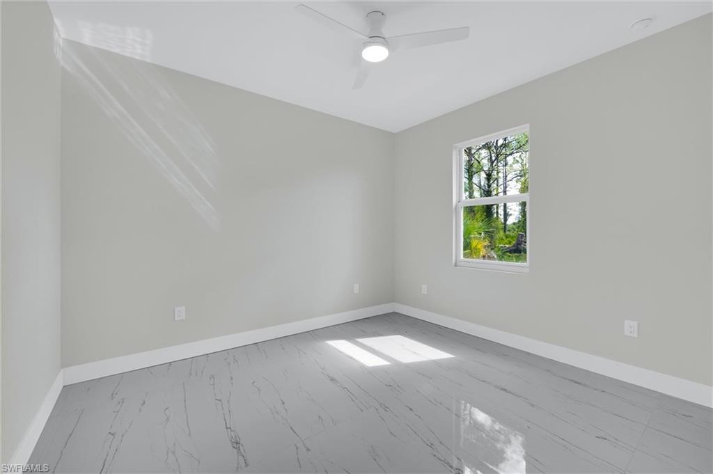 2807 40th St W Property Photo 18