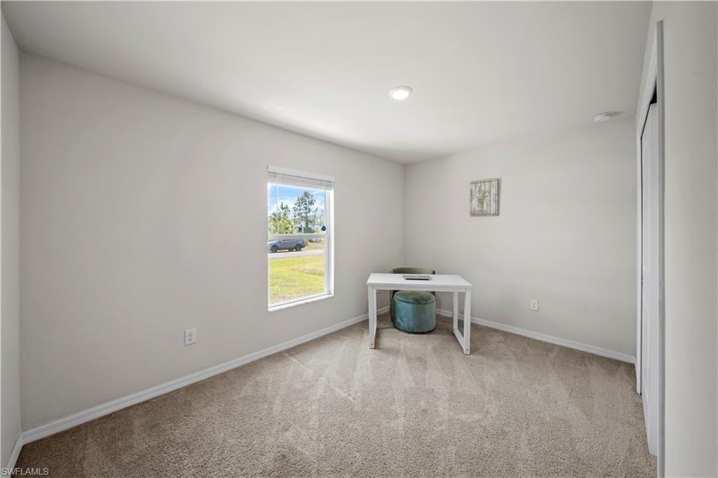 2818 43rd St W Property Photo 17