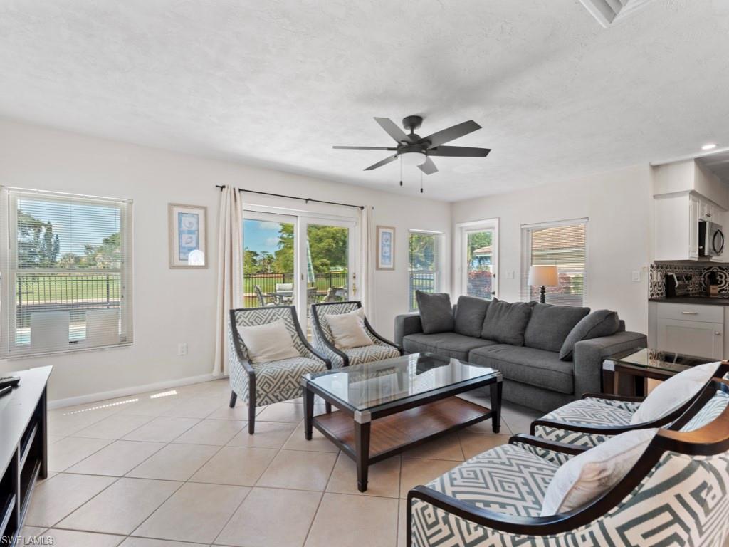 224 Shadowridge Ct Property Photo 3