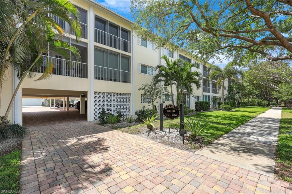 212 Banyan Blvd # 212 Property Photo 1