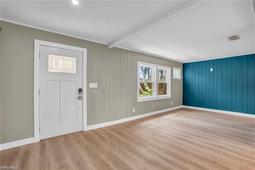 135 Standish Cir Property Photo 3