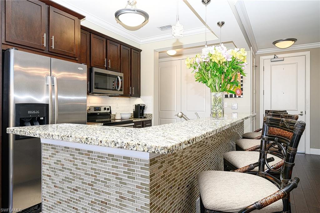 23191 Fashion Dr # 8108 Property Photo 8