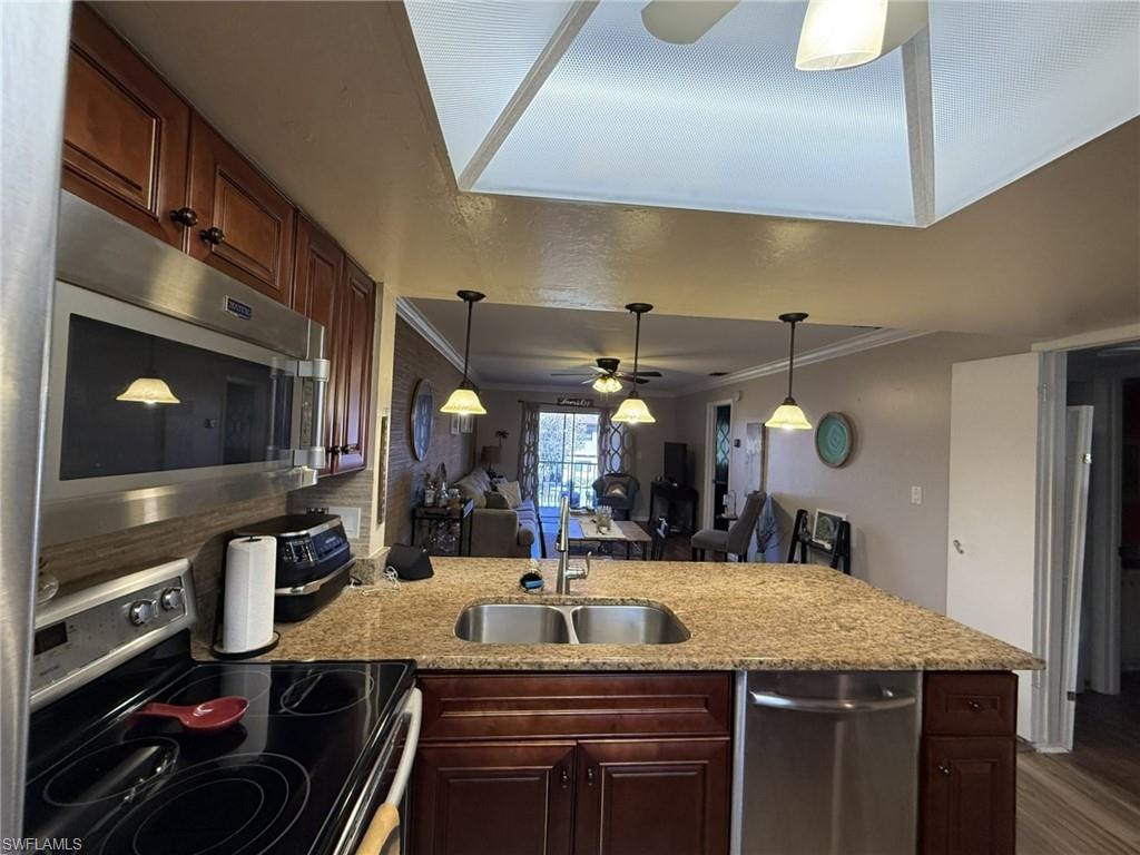 4790 S Cleveland Ave # 906 Property Photo 6