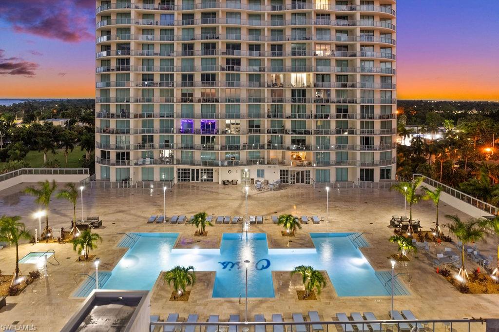 3000 Oasis Grand Blvd Property Photo 4