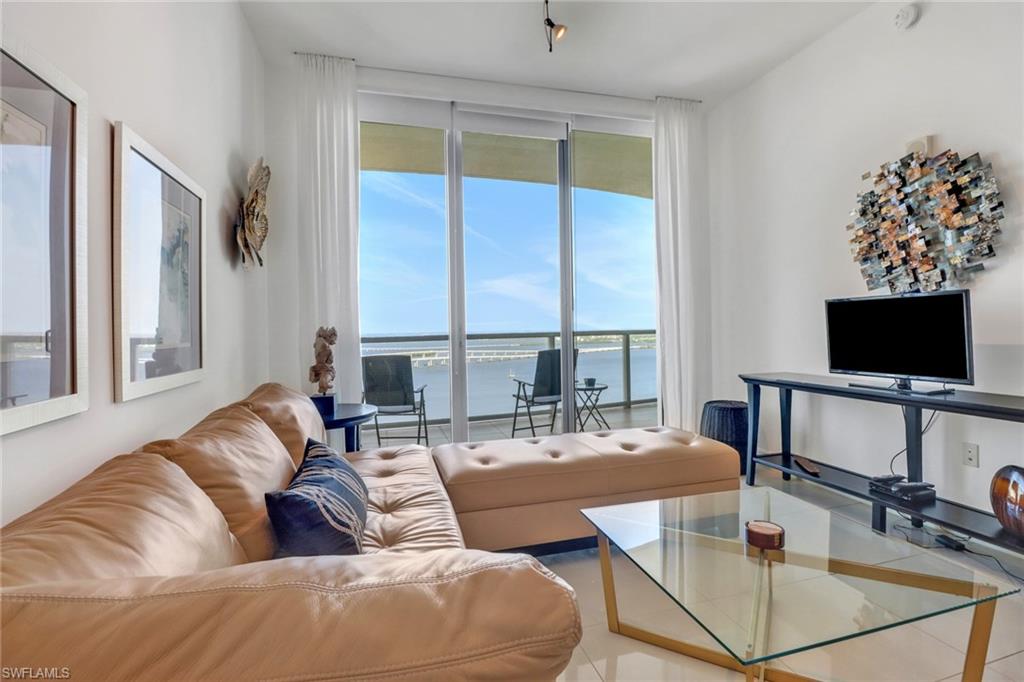 3000 Oasis Grand Blvd Property Photo 12