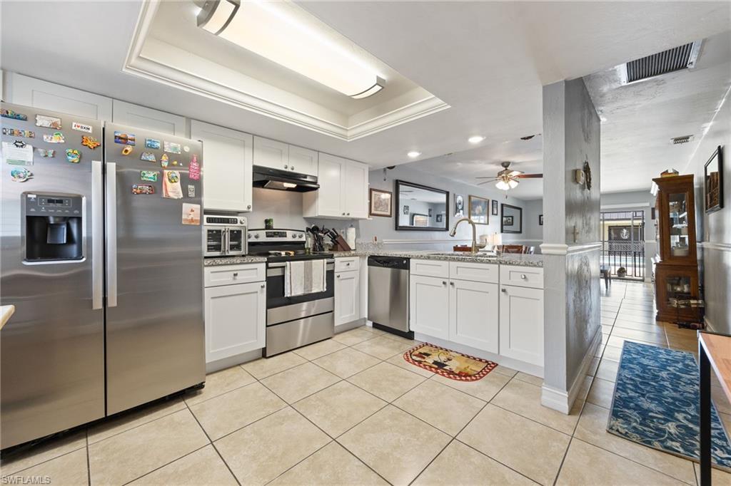 4514 Santa Barbara Blvd 5 Property Photo 5