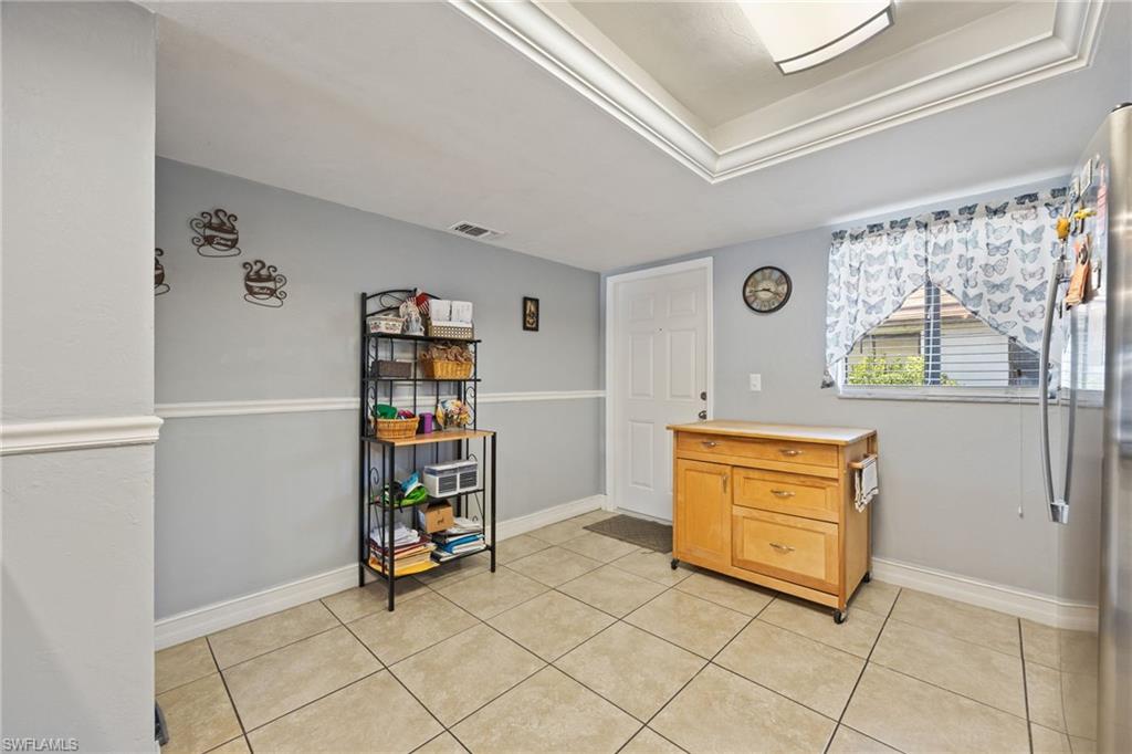 4514 Santa Barbara Blvd 5 Property Photo 8