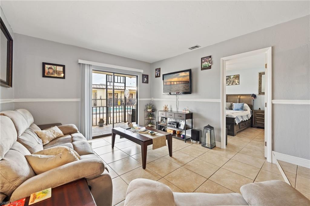 4514 Santa Barbara Blvd 5 Property Photo 14