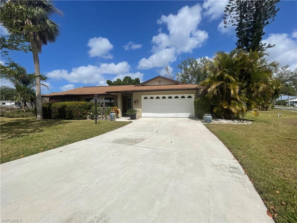 1057 Bayshore Ave Property Photo 2
